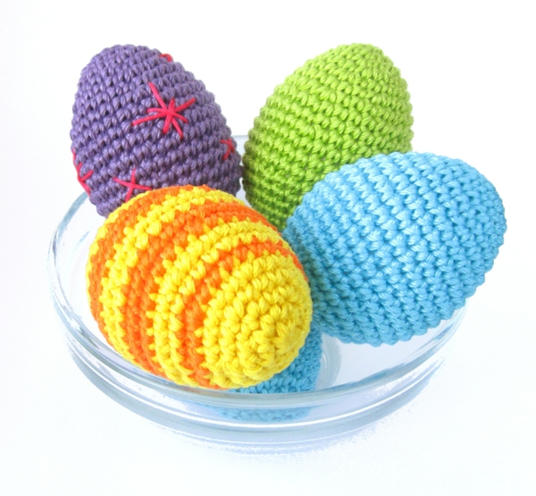 Paște de decorare crochet ouă de Paște colorate proaspete