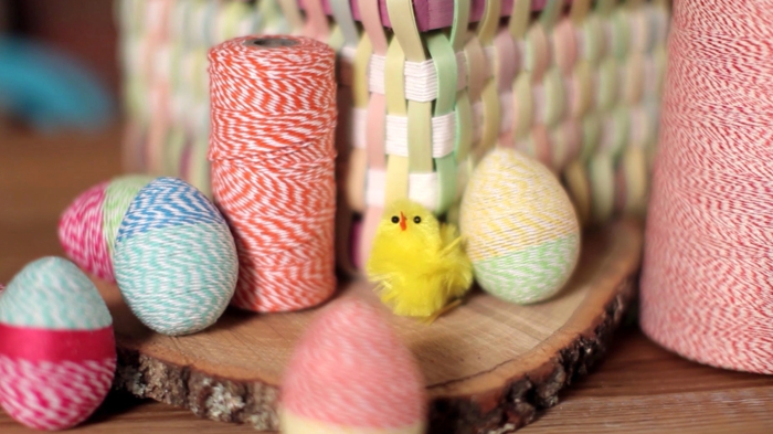 Κάντε Πάσχα διακόσμηση τον εαυτό σας DIY πάλσα νήμα διακοσμούν αυγά Πάσχα