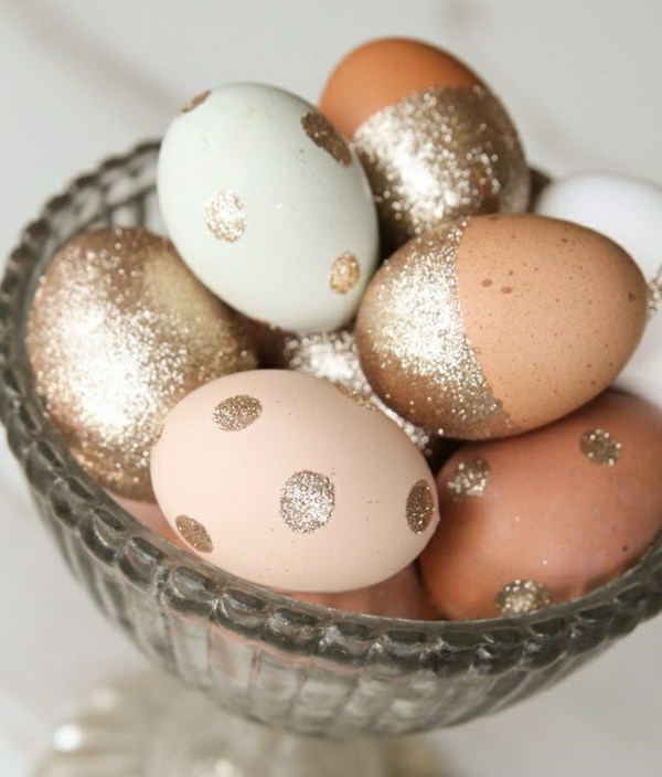 velikonoční vejce obrázky modré zlato akcenty třpytí velikonoční vejce malování