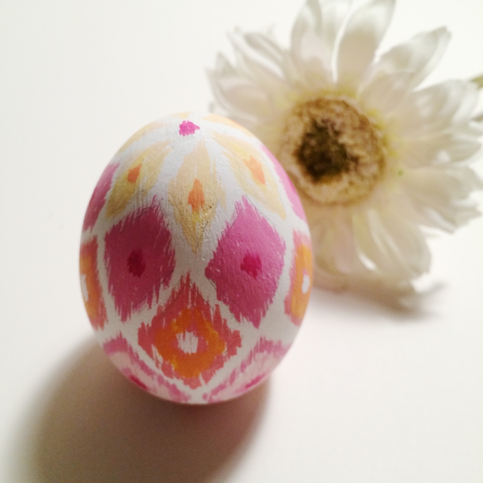 بيض عيد الفصح اللون ديكو بيض البيض الطلاء تحقق نمط الوردي البرتقالي الأصفر