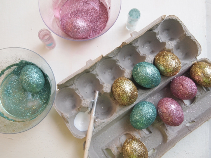 decorar huevos decorar la decoración del brillo en sí
