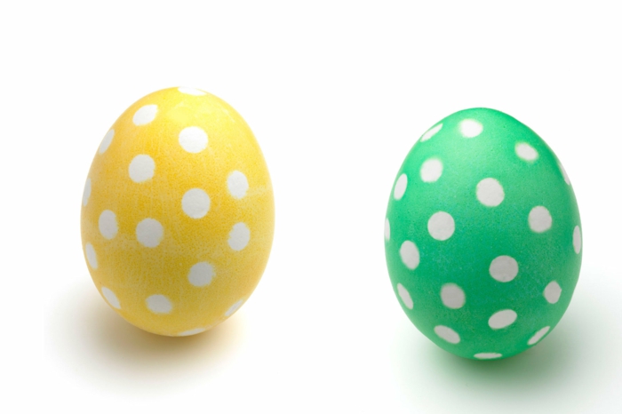 Velykų kiaušiniai spalvos deko idėjos polka dot technika geltonas žalios spalvos tauriųjų Velykų dekoro