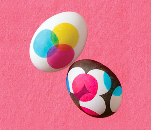 Πασχαλινά αυγά βαμμένα κύκλους πολύχρωμα