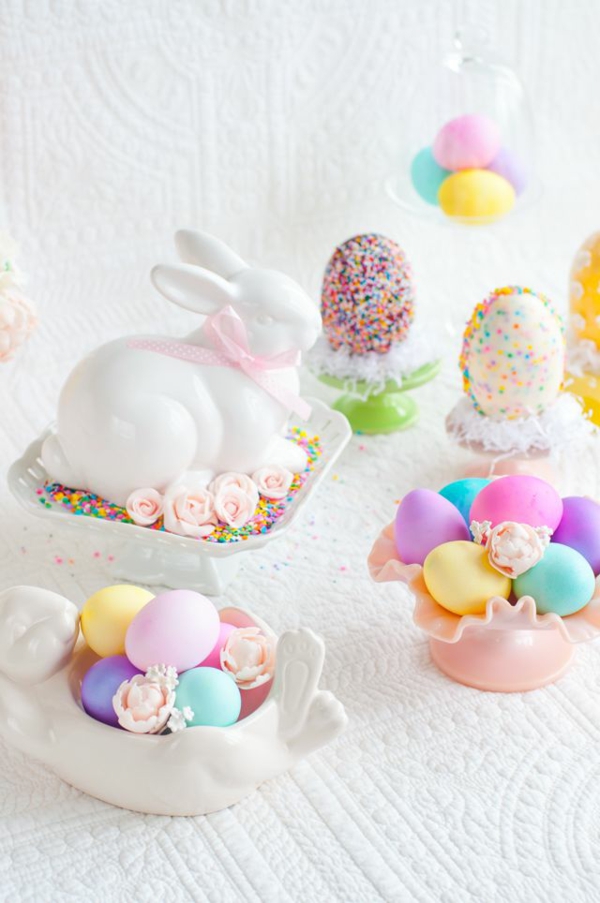 Easter eggs make pastel colors Easter decorations make ideas