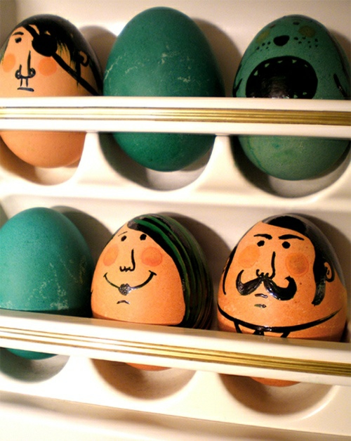 بيض عيد الفصح مع قراصنة الوجه الأخضر