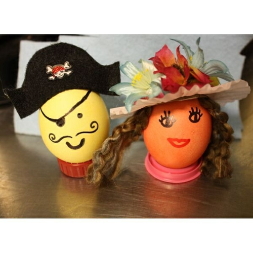 Easter eggs with face pirate couple