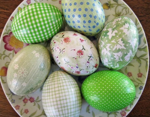 复活节彩蛋发现与餐巾技术闪亮方格