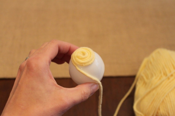 פסחא זר טינקר חוט עטיפת פלסטיק ביצים רעיונות