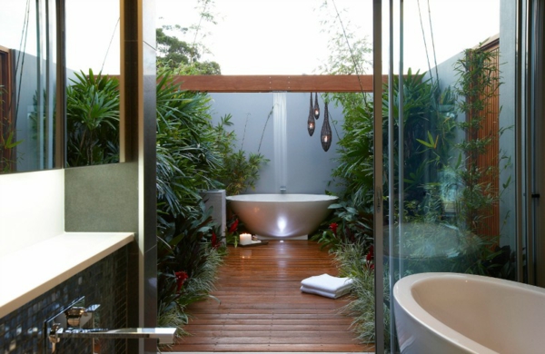 outdoor shower-outside-bathroom-on-the-terrace