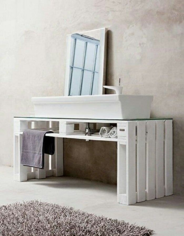 Pallet DIY huonekalut kylpyhuonekalusteet hyllyt minimalistinen