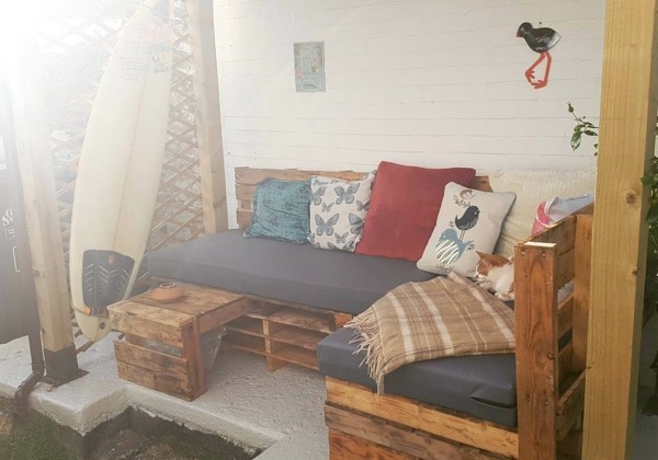 pallet sofa ideas with padding and storage area