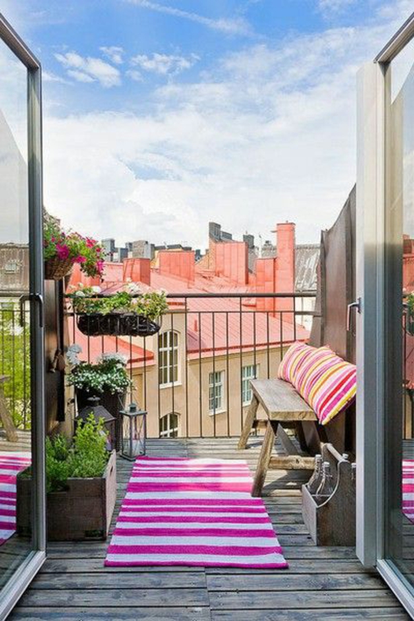 ideas de diseño de patio plantas de color de color tapiz de balcón