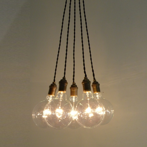 lámparas de péndulo atadas juntas bombillas