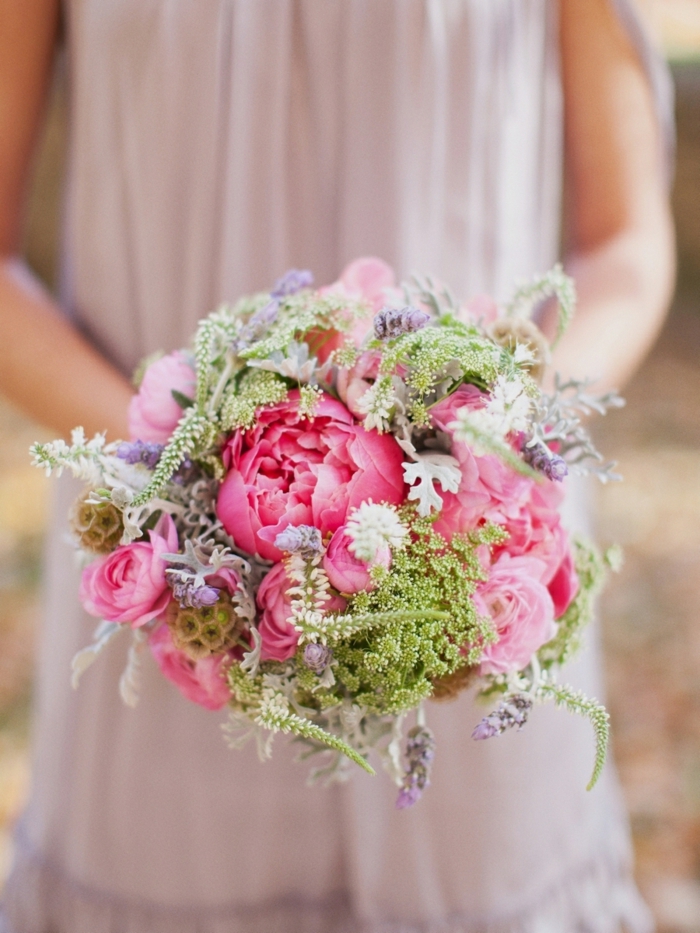 pivoines prairie fleurs robe de mariée vintage
