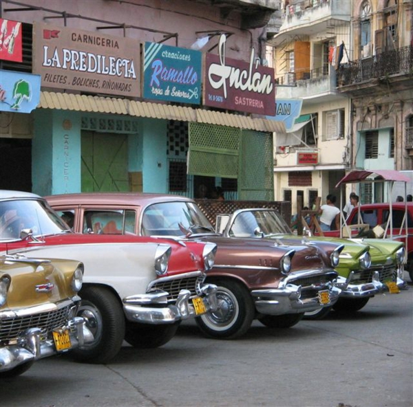 cestovat na oldtimeru v Kubě