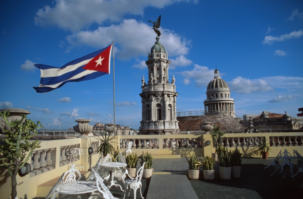 Viaje a la terraza del restaurante de Cuba