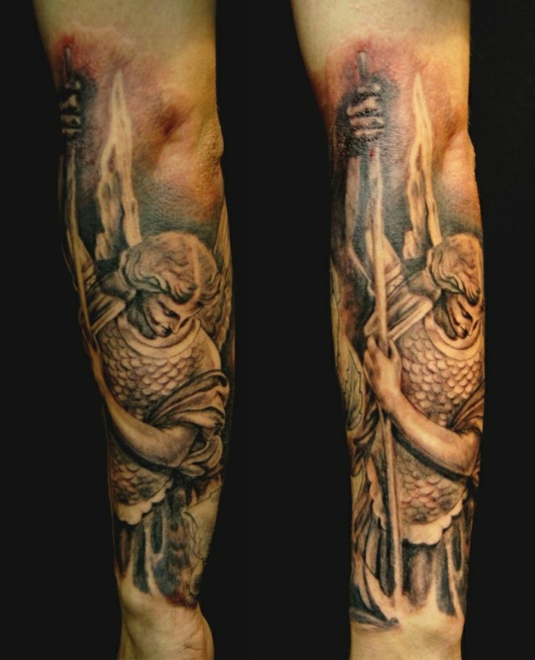 tatuiruotė žandikaulio motyvas archangelas michailas