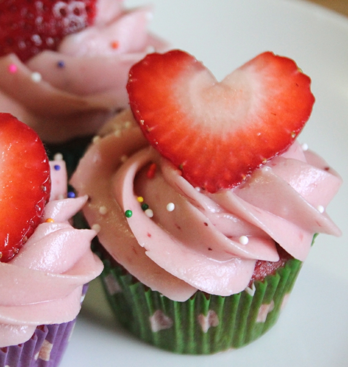 oppskrifter cupcakes mini kake dekorere bær