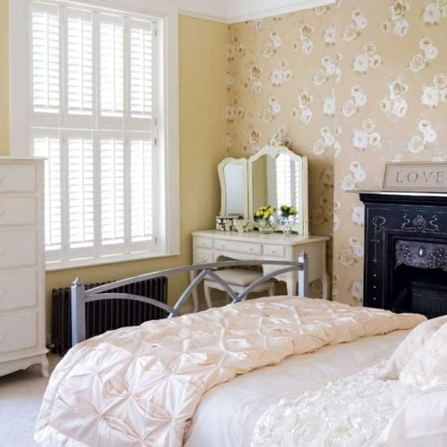 浪漫的卧室设计真丝织物床单