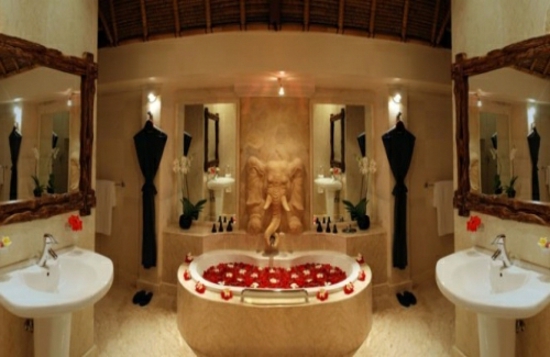 romantische badkamer met kunststof elevanten