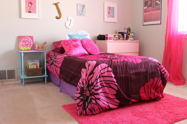 slaapkamer bloemmotief roze