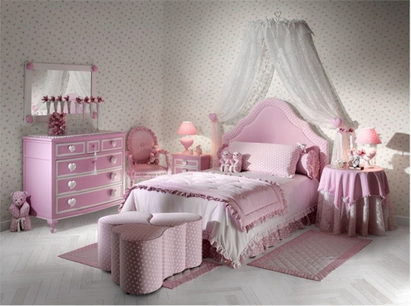 růžové ložnice tendrové baldachýn