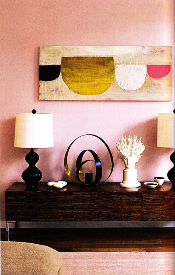 roze muren dressoir muur decor tafellampen deco ideeën