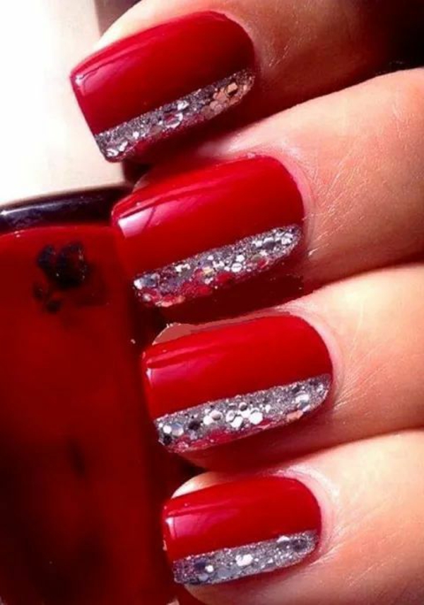 red gel nails for Christmas red fingernails motifs great
