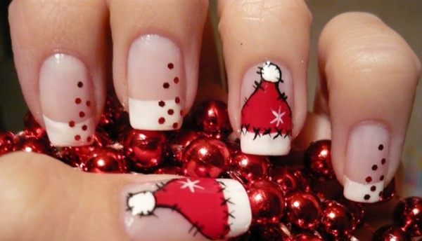 red gel nails at Christmas red fingernails motifs winter