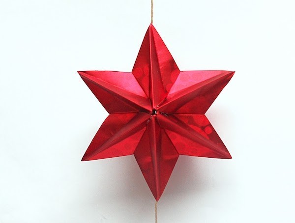 rode Kerstster gemaakt van papier zelf maken origami Kerstmis