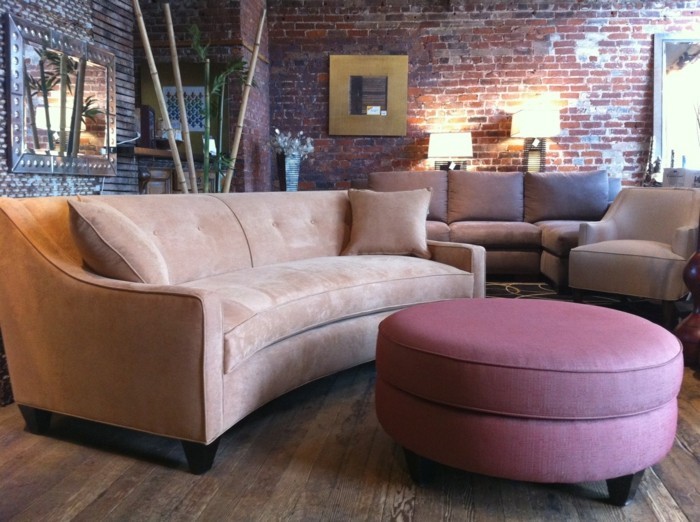 runde sofa beige runde sofa lilla sofabord murstensvæg