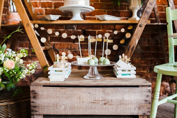 idées de décoration rustique table en bois boîte en bois dessert table desserts