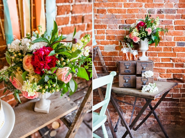 idées de décoration de table rustique fleurs buffet de desserts de table en bois