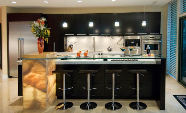 όμορφα δροσερά κρεμαστά φώτα στην κουζίνα kücheninse ξύλο μινιμαλιστική