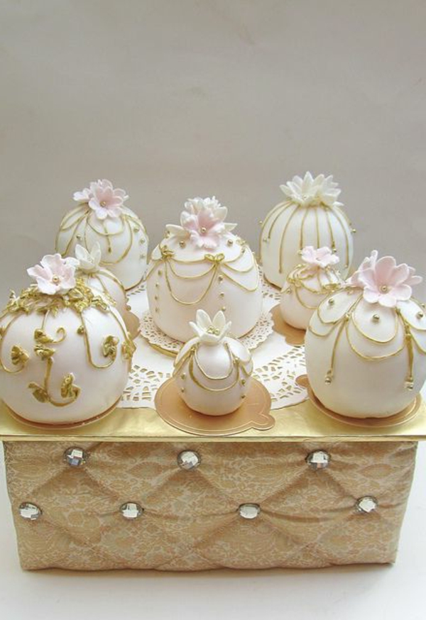 vakre mini kake bryllup gull blomster