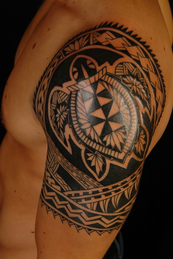 turtle motiv overarm tatovering mann