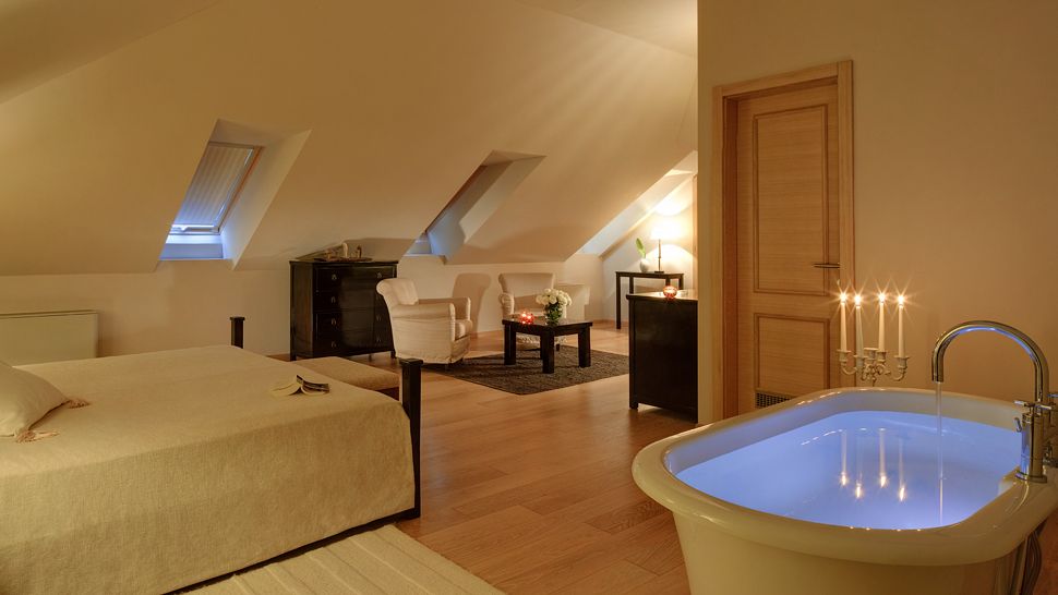 soveværelse badekar romantisk belysning