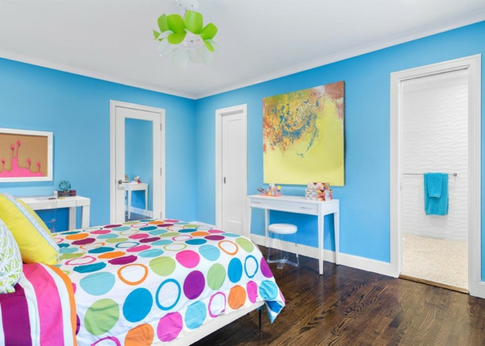 dormitorio, azul, lecho de color, luz, azul, paredes, piso de madera