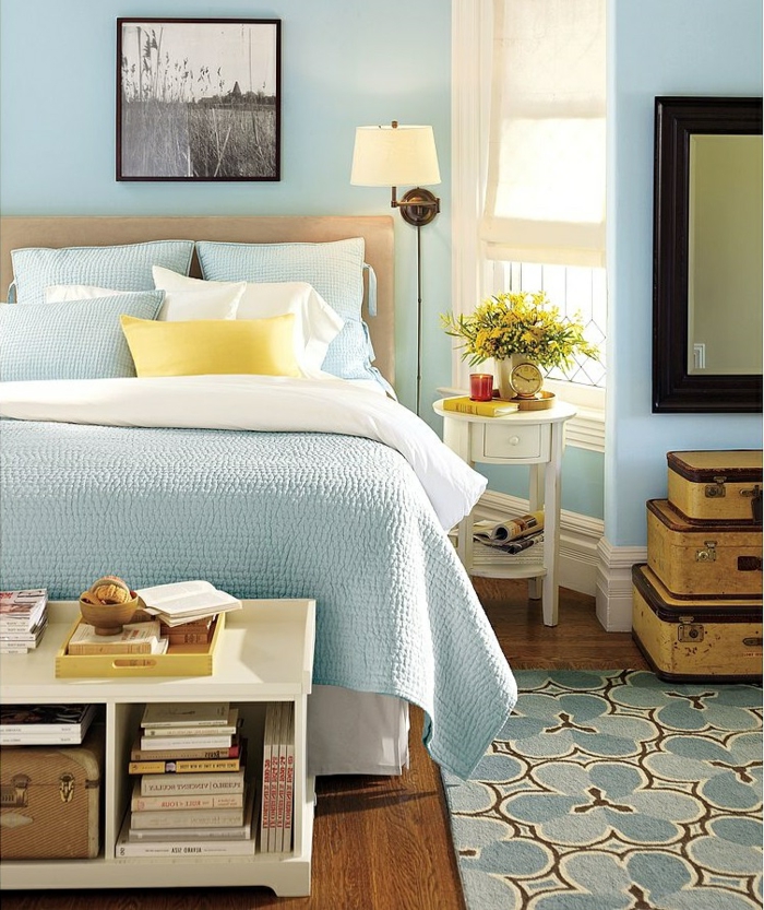 dormitorio azul claro paredes azules acentos frescos