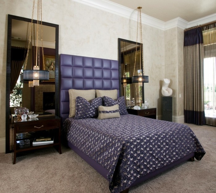 miegamojo baldai buko kilimėlio ir violetinės pakratai