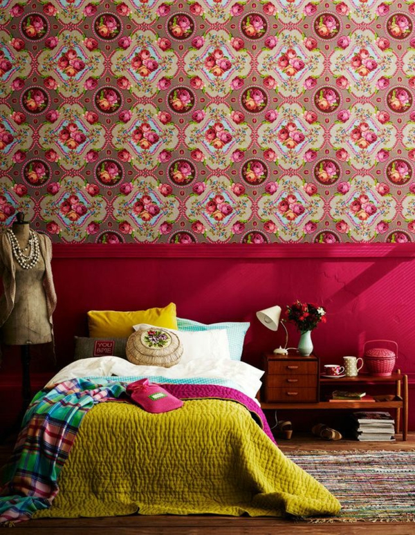 soveværelse farver farverige tapet sengetæppe