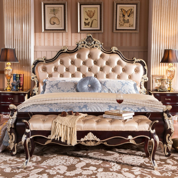 soveværelse design luksus værelse møbler hovedbords læder polstret barok stil ornamenter seng bænk
