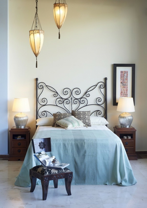 soveværelse ramme metal seng hovedgærde smedejern orientalske skammel lanterne decoandalus