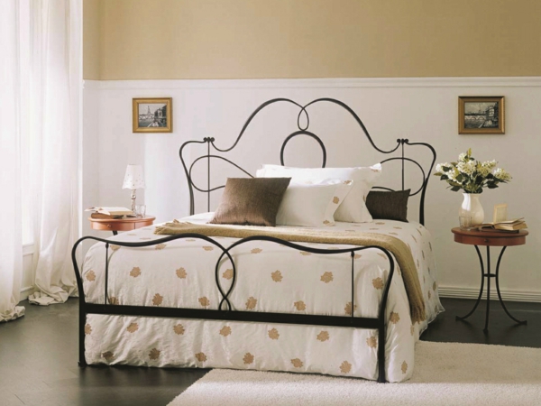 soveværelse ramme metal seng smedejern buede linjer naturlige farver archiproducts