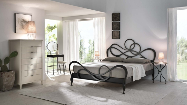 soveværelse ramme metal seng smedejern moderne indretning
