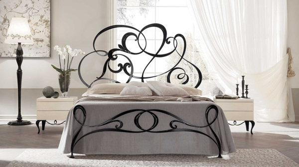 soveværelse mode metal seng smedejern sort tendril mønster buede linjer archiproducts