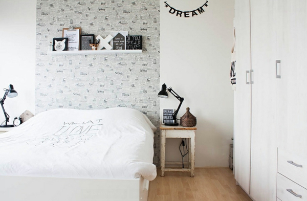 idei dormitor scandinav stil de perete wallpaper rafturi