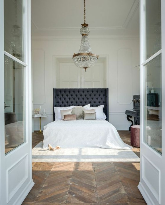 υπνοδωμάτιο πολυέλαιος ξύλινο πάτωμα scchicks κρεβάτι κεφαλάρι