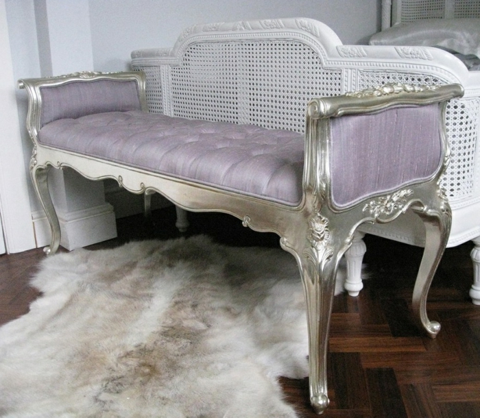 卧室家具淡紫色典雅的落地毯卧室