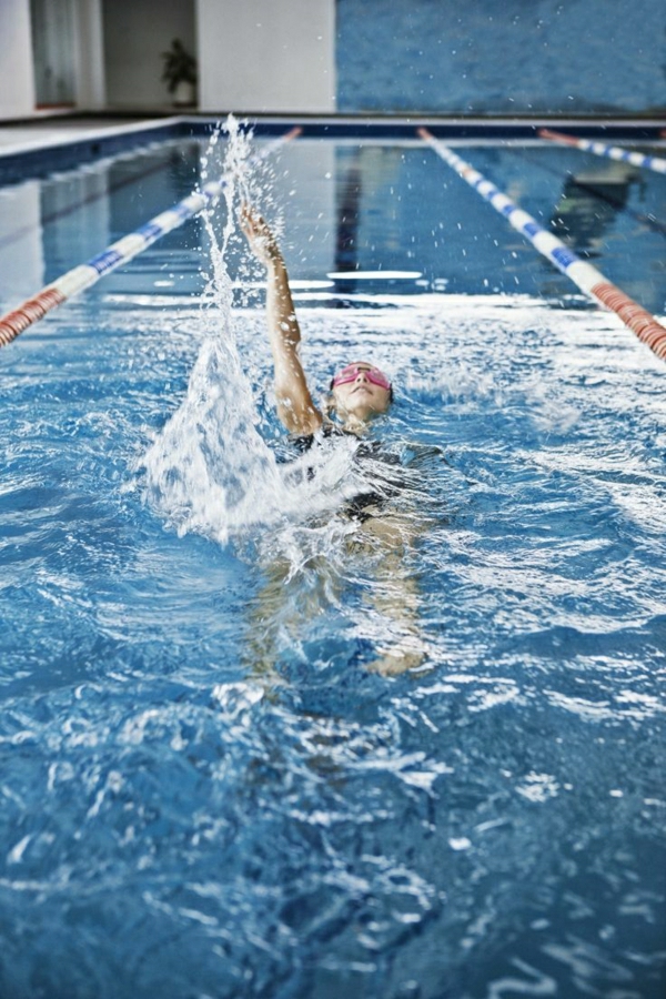 научете се да плувате в плуване уроци по плуване за възрастни